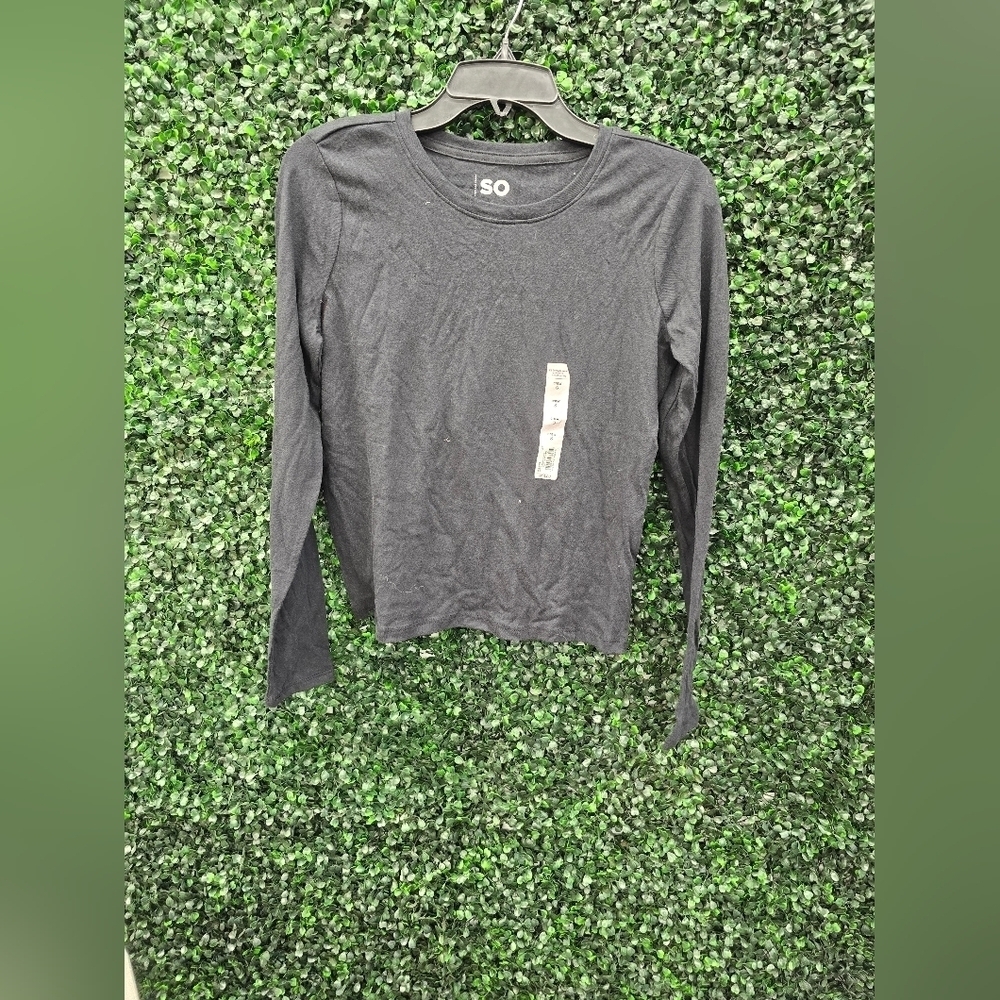 Juniors SO Black Long sleeve Size Small